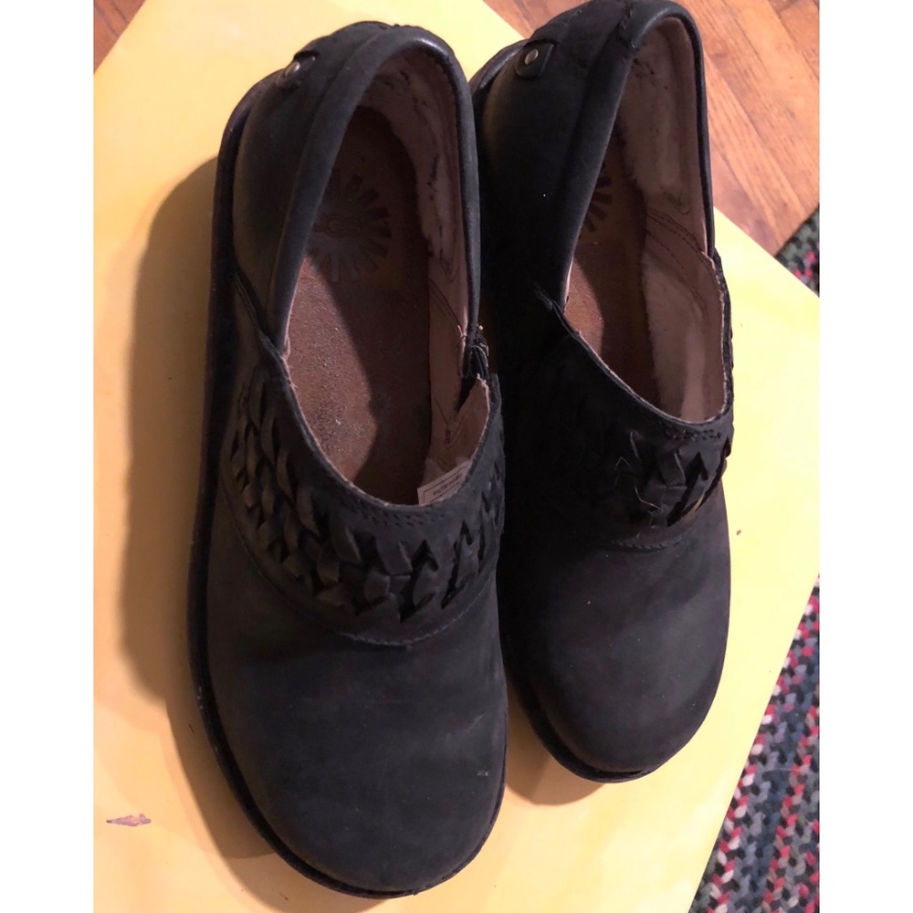 ✨PRICE DROP✨Women’s Ugg shoes